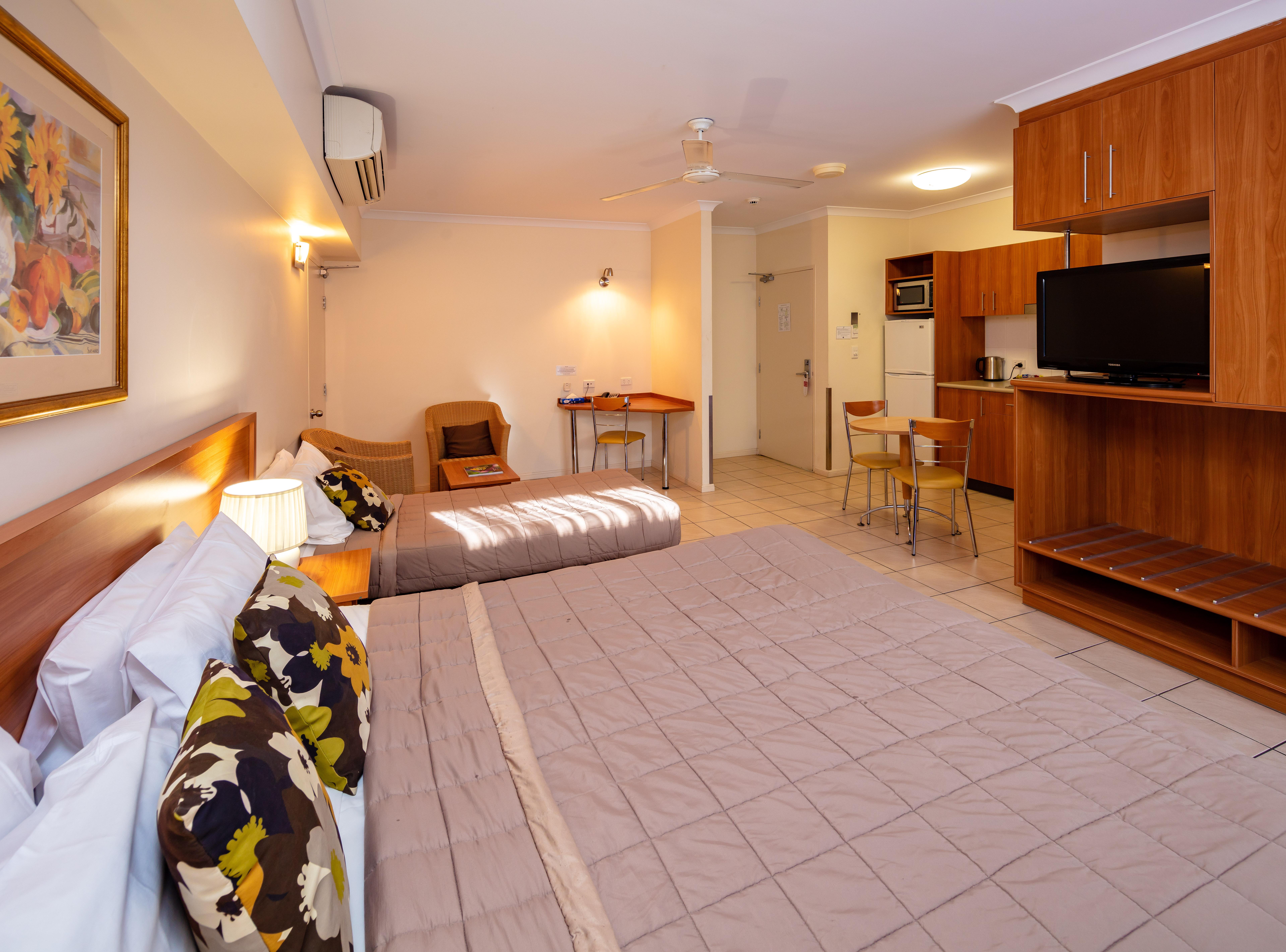 Cairns Queens Court Exterior photo